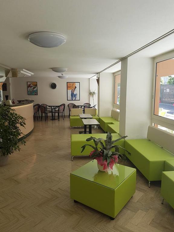 Hotel Tre Assi Rimini Ngoại thất bức ảnh