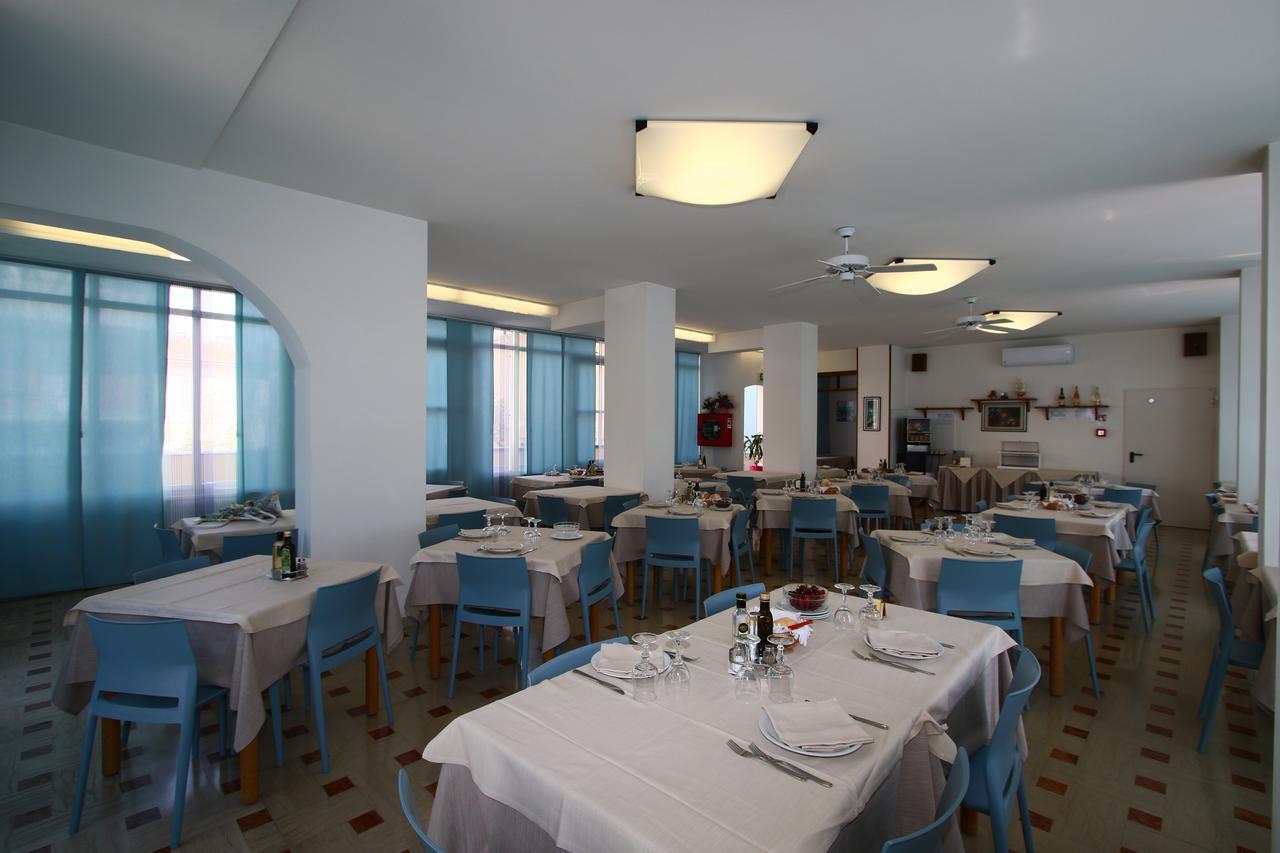 Hotel Tre Assi Rimini Ngoại thất bức ảnh