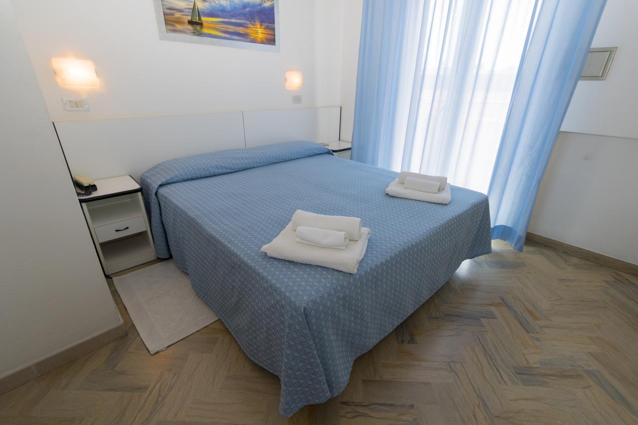 Hotel Tre Assi Rimini Ngoại thất bức ảnh